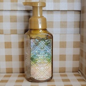 BBW Iced Cinnamon Rolls foaming hand soap 8.75 oz NEW 2024